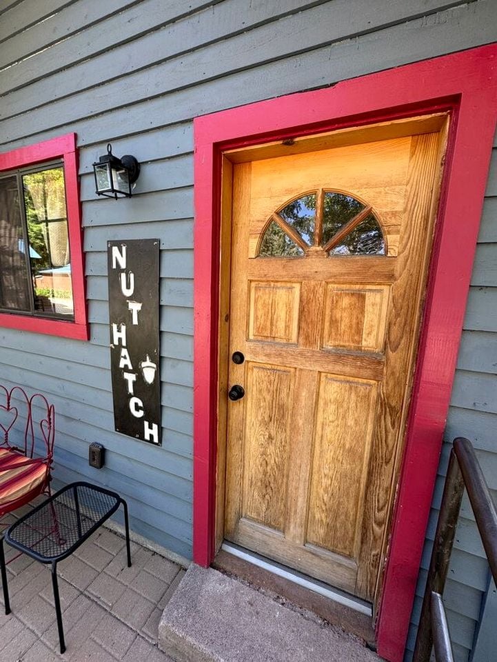 Cozy Rustic Cabin with Riverside Patio on the Pecos River – Pecos, New Mexico