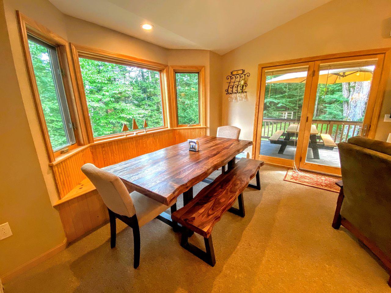 Modern Cabin Rental Perfect for a Luxury Ski Vacation near Mount Washington
