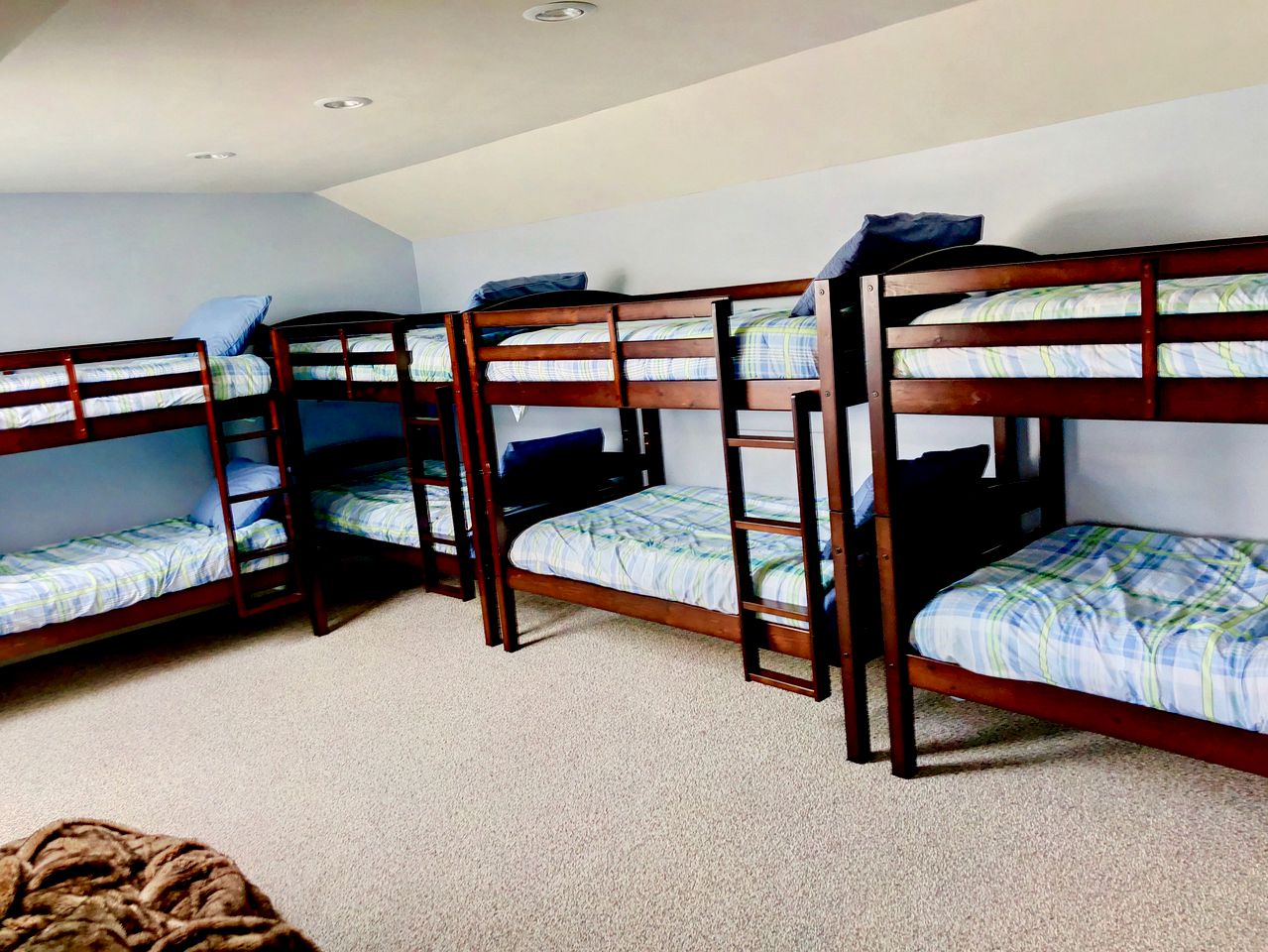 Slopeside Bretton Woods Resort Cottage for Families