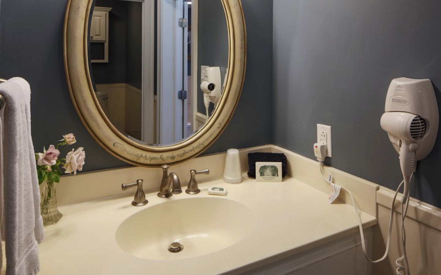 Charming Cottage on Historic Plantation Grounds in Vacherie, Louisiana