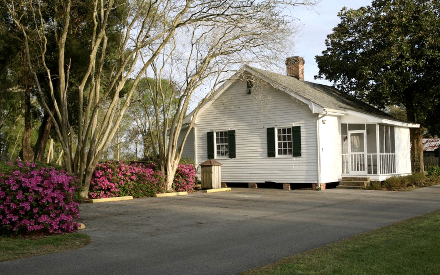 Charming Cottage on Historic Plantation Grounds in Vacherie, Louisiana