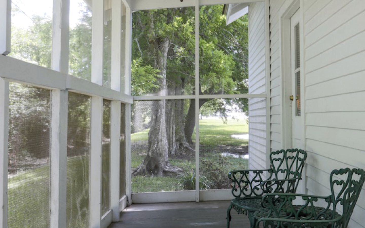 Cozy Vacation Cottage Rental by the Mississippi River in Vacherie, Louisiana
