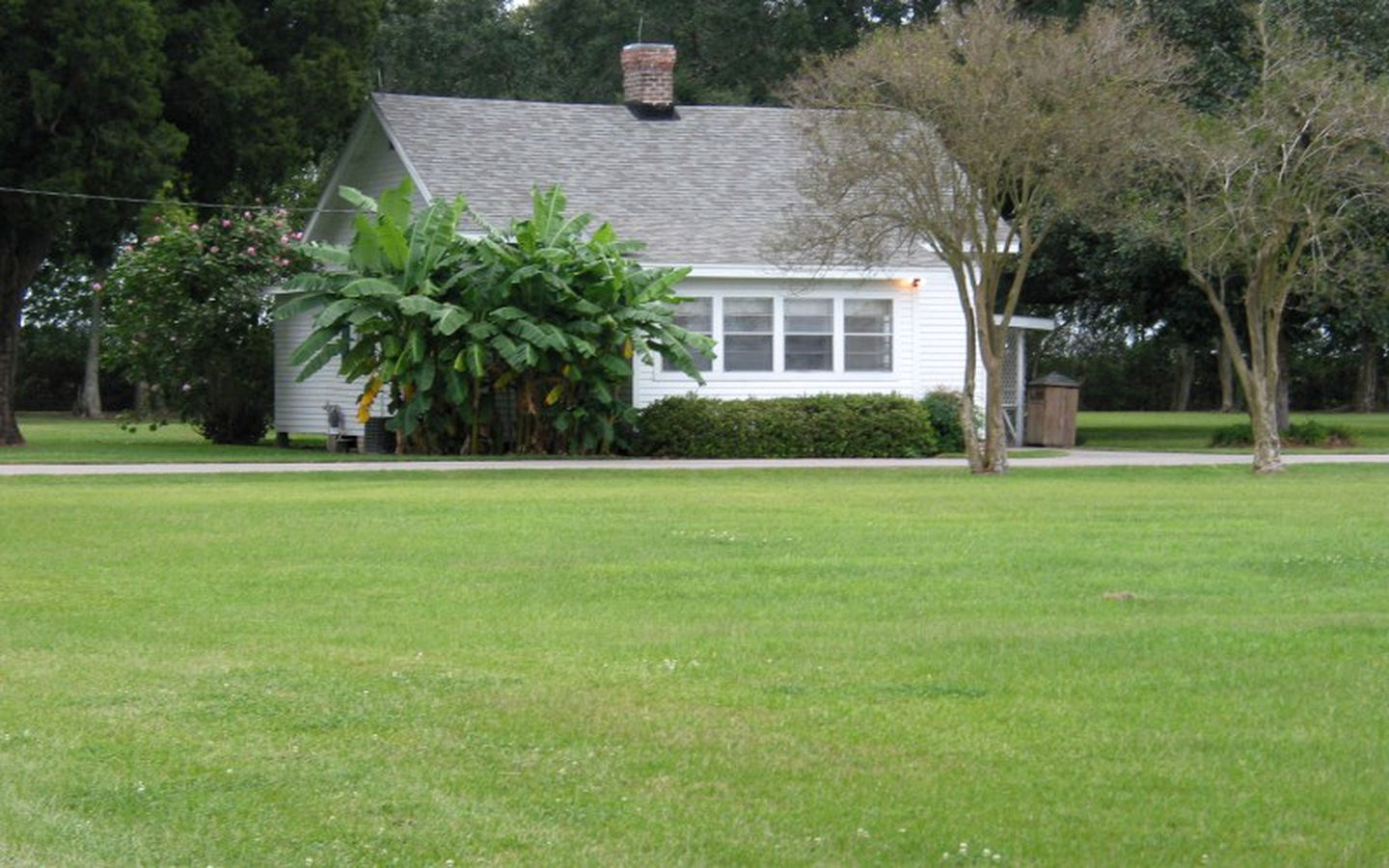 Welcoming Family Getaway Cottage on Historic Grounds in Vacherie, Louisiana