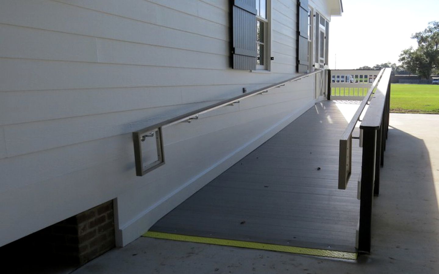 Luxury Handicapped-Accessible Vacation Cottage in St. James Parish, Louisiana