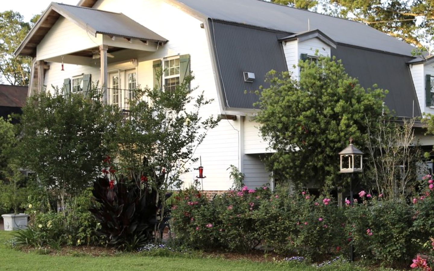 Country Cottage Rental near Lake Maurepas and New Orleans, Louisiana