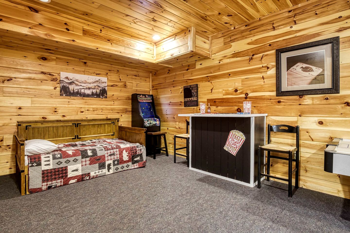 Spacious Mountain Cabin Retreat with Theater, Hot Tub & Fire Pit in Sevierville, Tennessee