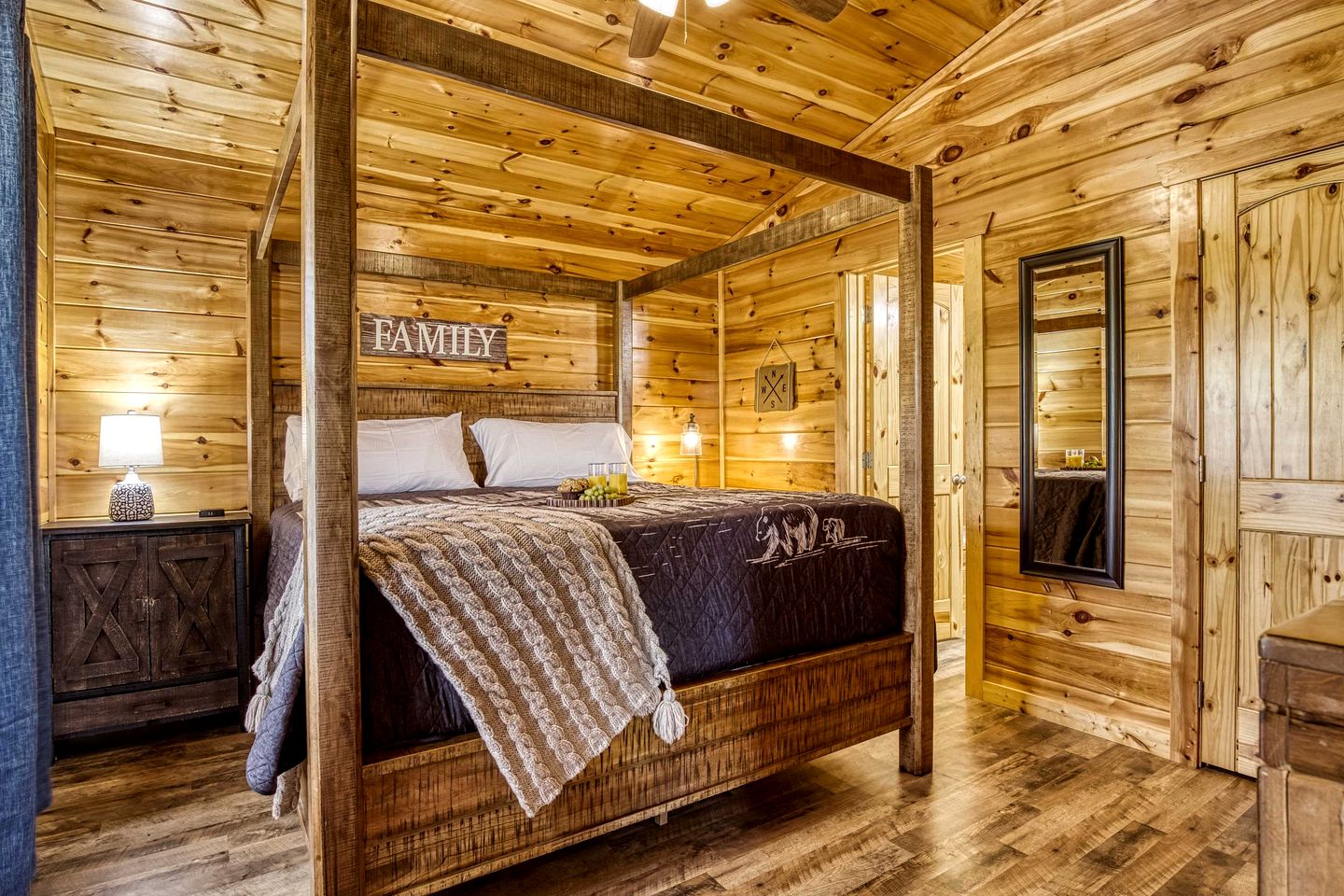 Spacious Mountain Cabin Retreat with Theater, Hot Tub & Fire Pit in Sevierville, Tennessee