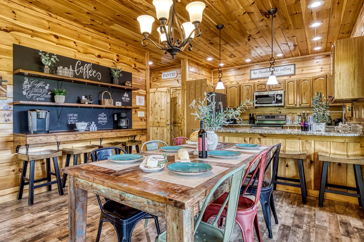 Spacious Mountain Cabin Retreat with Theater, Hot Tub & Fire Pit in Sevierville, Tennessee