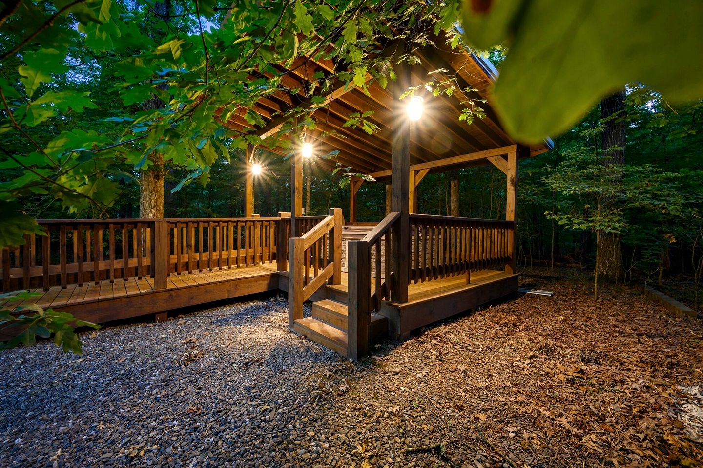 Romantic 1-Bedroom Cabin with Fireplace, Hot Tub & Nature Views Near Broken Bow