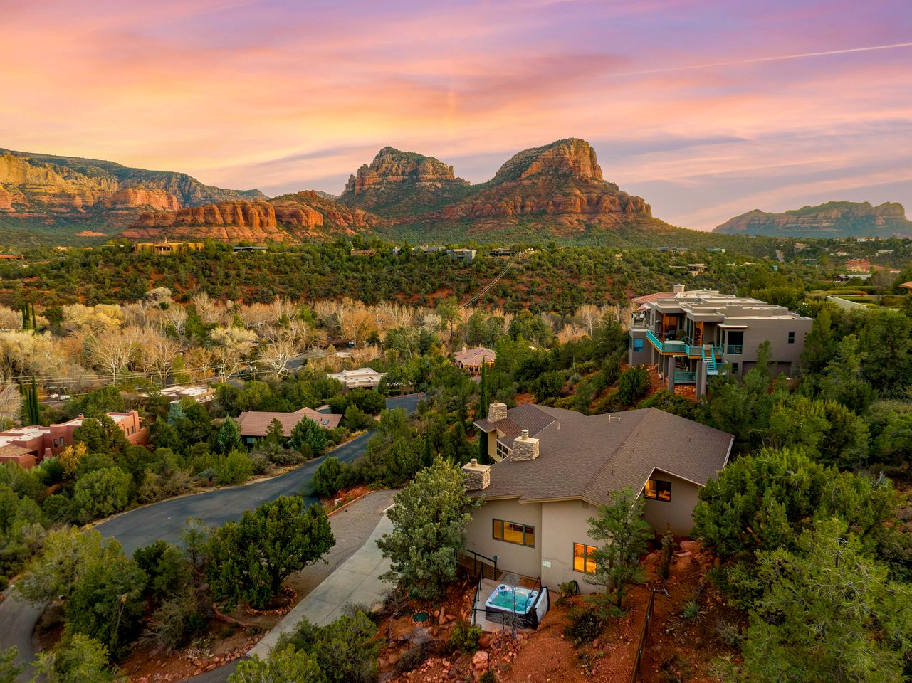 Amazing Vacation Rental with Gorgeous Views, Surrounded by High Desert Oak Trees in Sedona, Arizona