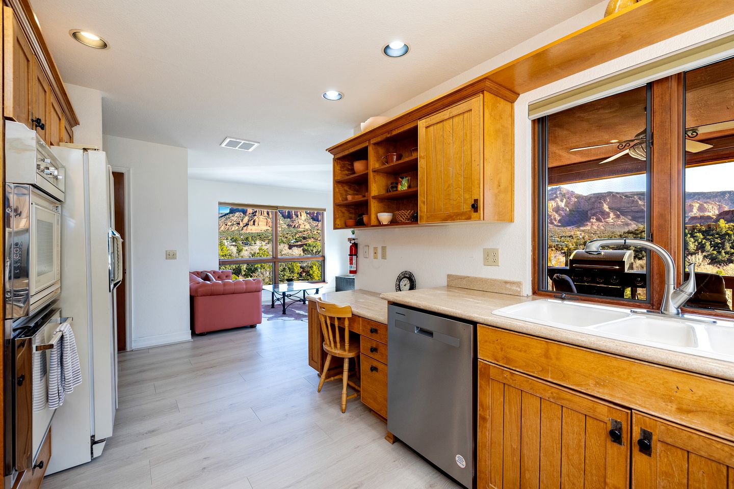 Amazing Vacation Rental with Gorgeous Views, Surrounded by High Desert Oak Trees in Sedona, Arizona