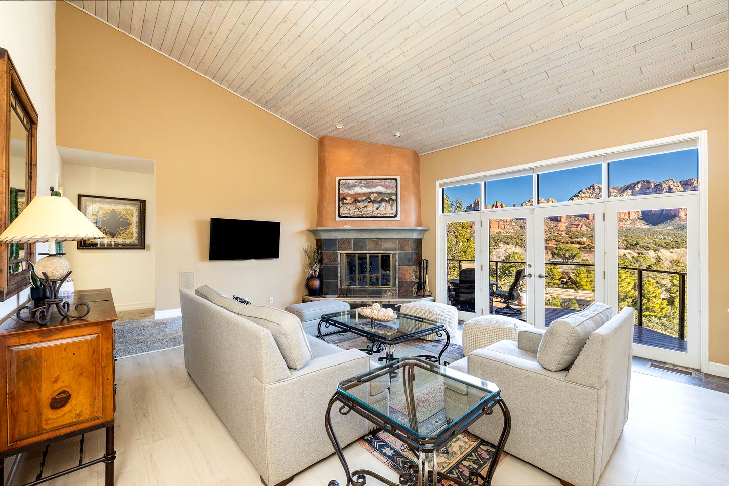 Amazing Vacation Rental with Gorgeous Views, Surrounded by High Desert Oak Trees in Sedona, Arizona