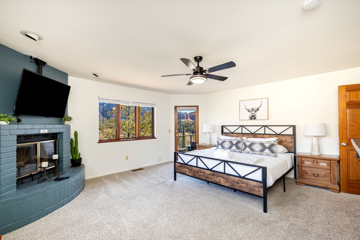 Amazing Vacation Rental with Gorgeous Views, Surrounded by High Desert Oak Trees in Sedona, Arizona