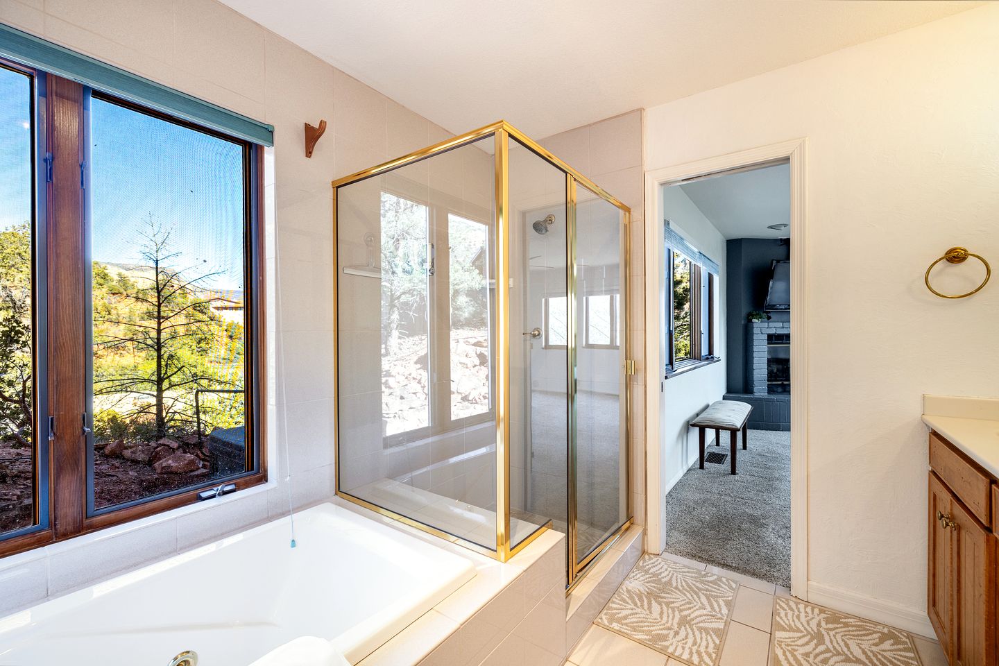 Amazing Vacation Rental with Gorgeous Views, Surrounded by High Desert Oak Trees in Sedona, Arizona