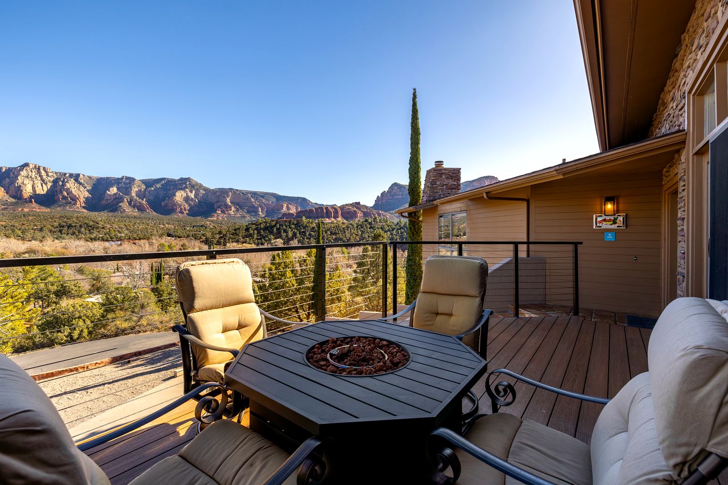 Amazing Vacation Rental with Gorgeous Views, Surrounded by High Desert Oak Trees in Sedona, Arizona