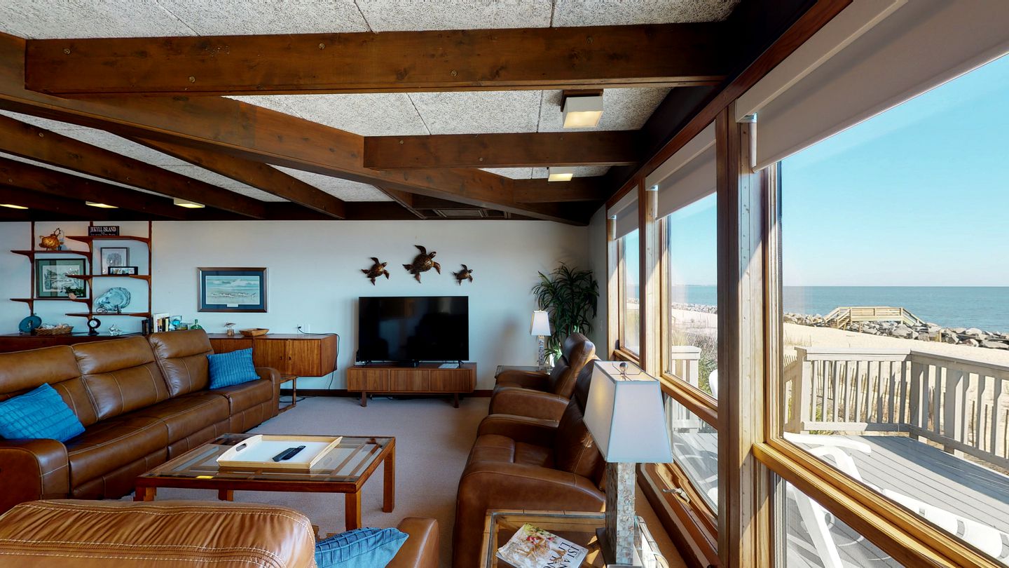 Fabulous Oceanfront Cottage with Pool and Private Beach Entrance in Jekyll Island, Georgia