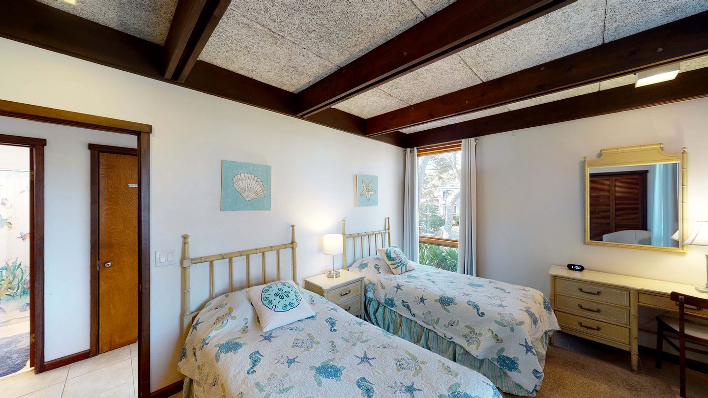 Fabulous Oceanfront Cottage with Pool and Private Beach Entrance in Jekyll Island, Georgia