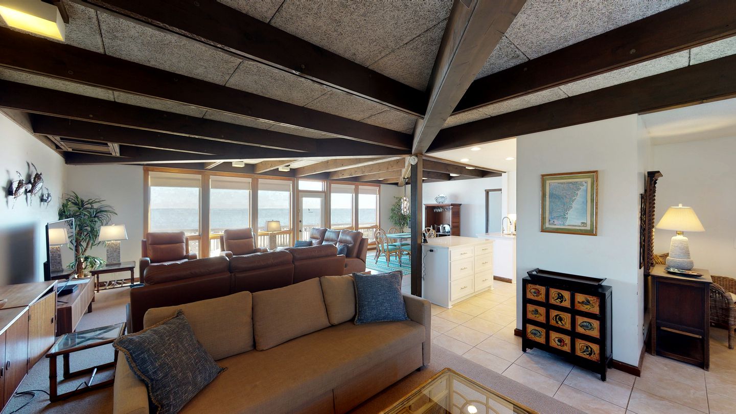 Fabulous Oceanfront Cottage with Pool and Private Beach Entrance in Jekyll Island, Georgia