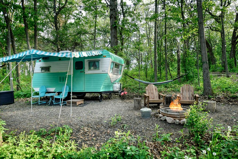 Caravans (United States of America, East Troy, Wisconsin)