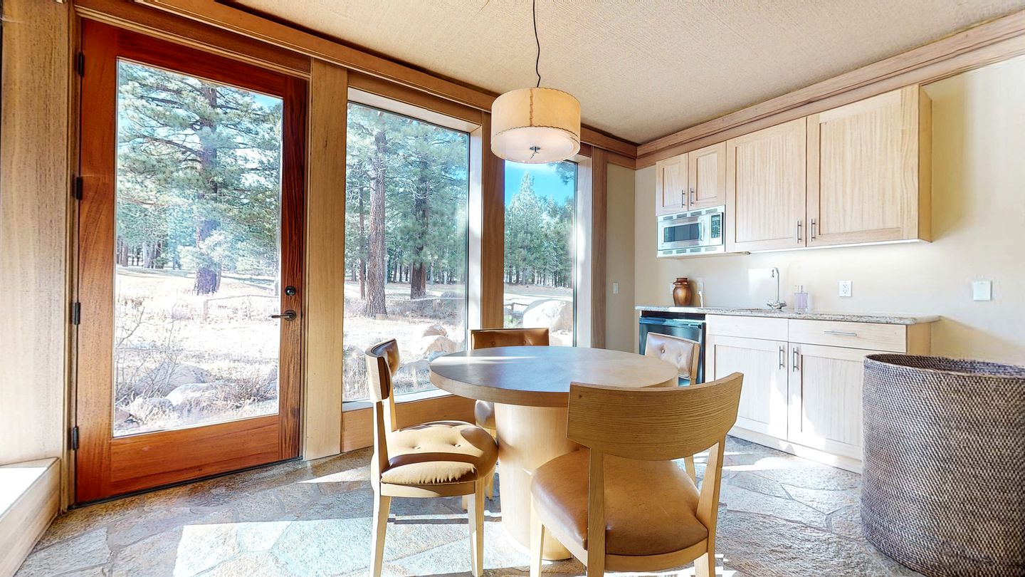 Obsidian 1, Cabins, Mammoth Lakes, United States of America Glamping Hub