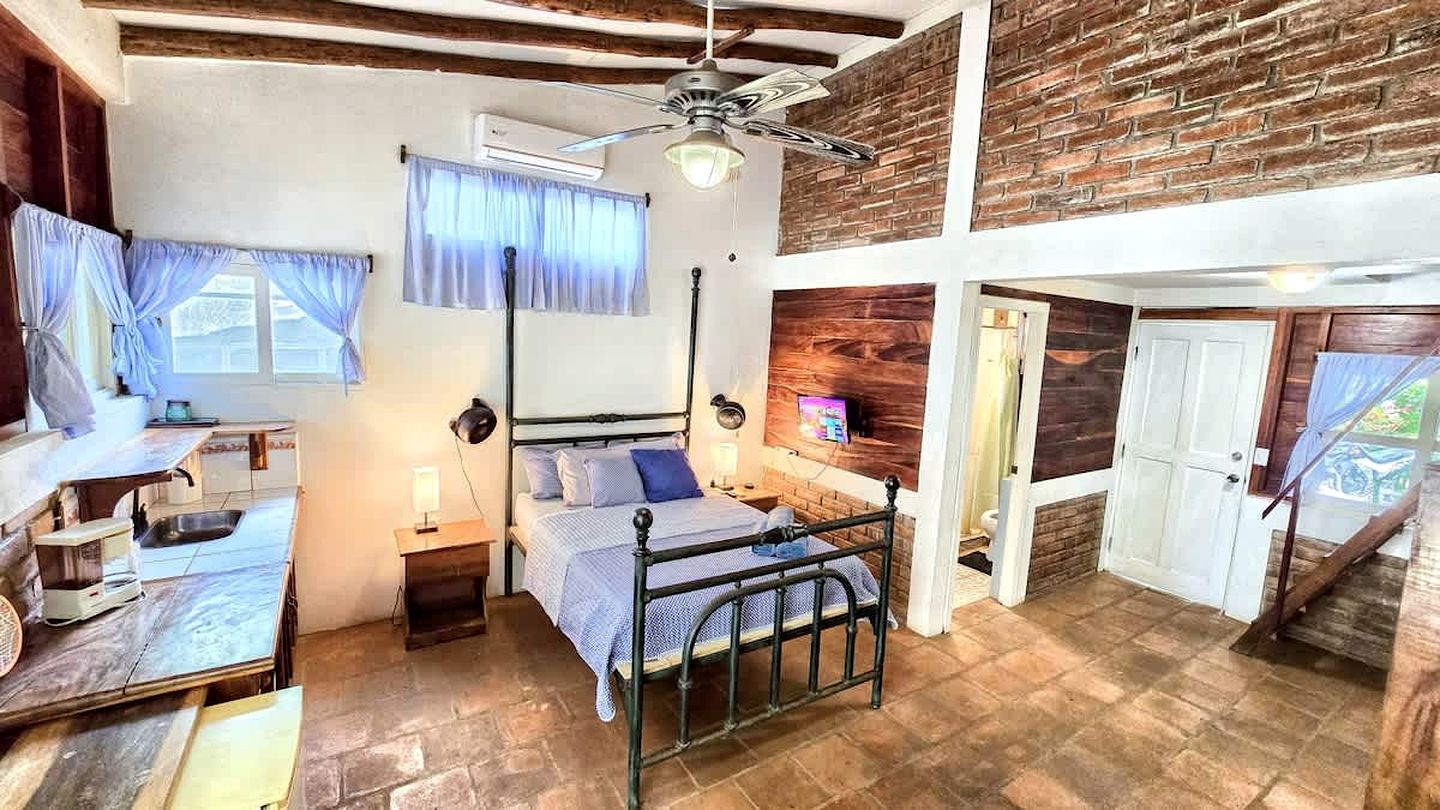 Beautiful Casita by the Beach for an Unforgettable Getaway in Pochomil, Nicaragua