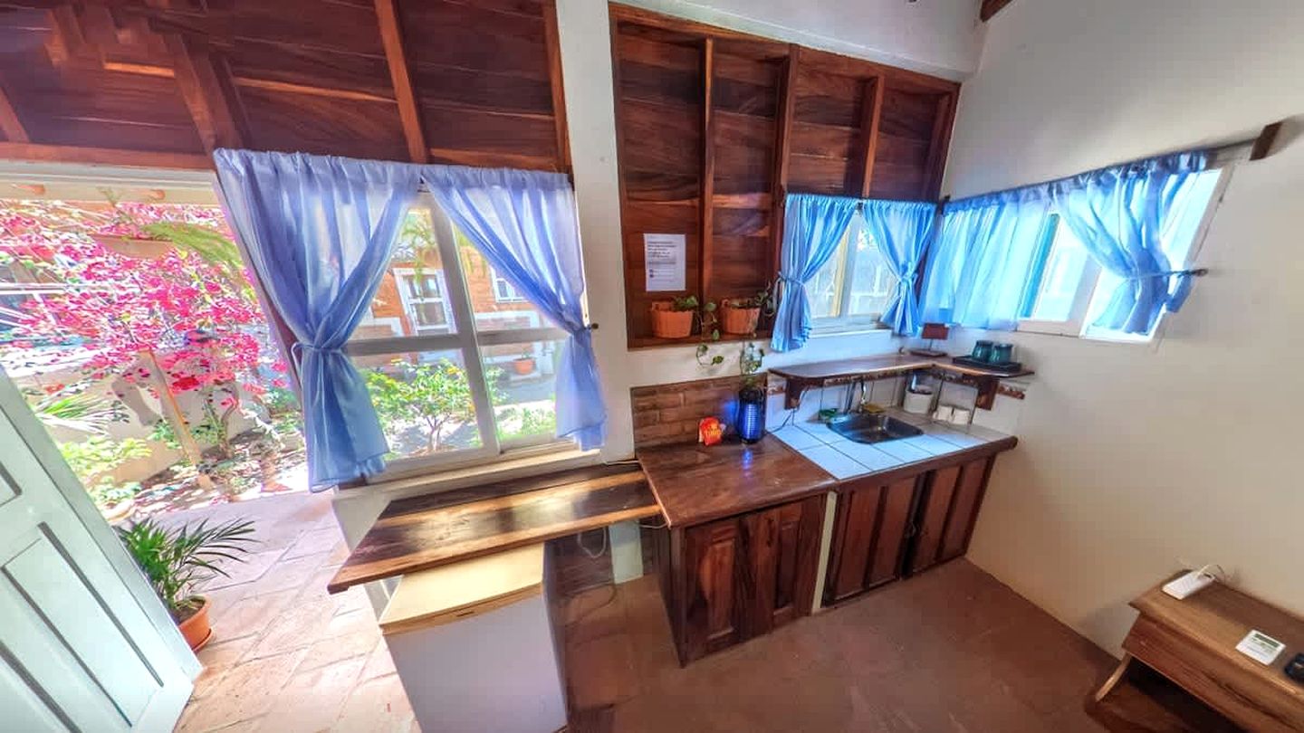 Beautiful Casita by the Beach for an Unforgettable Getaway in Pochomil, Nicaragua