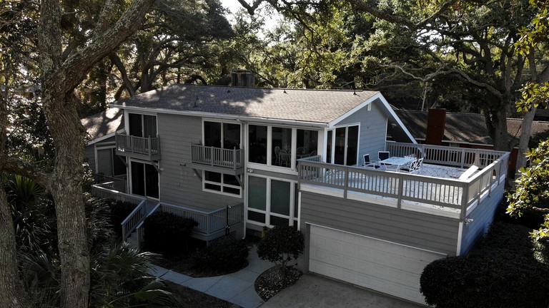 Beachfront House Fabulous for Groups and Water Activities in Jekyll Island, Georgia