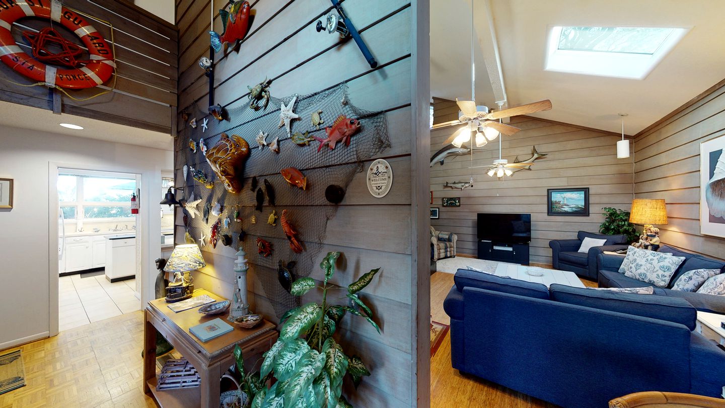Beachfront House Fabulous for Groups and Water Activities in Jekyll Island, Georgia