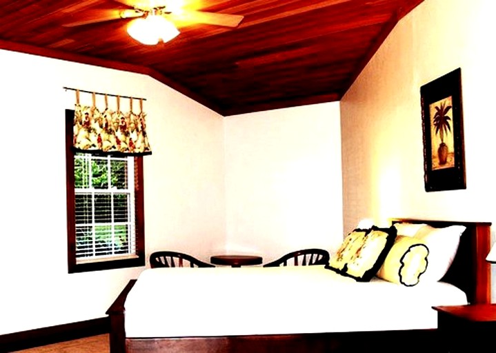 Cottages (Isla Bastimentos, Bocas del Toro, Panama)