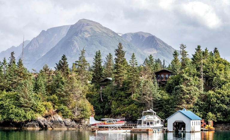 Cabins (Halibut Cove, Alaska, United States)