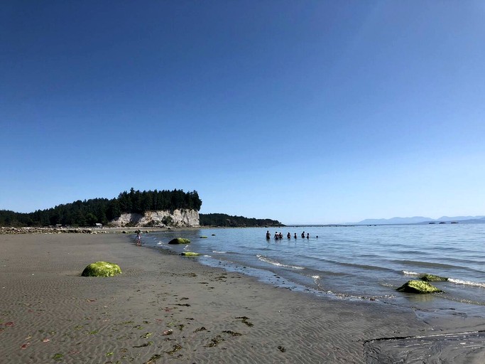 Vacation Rentals (Canada, --, --)