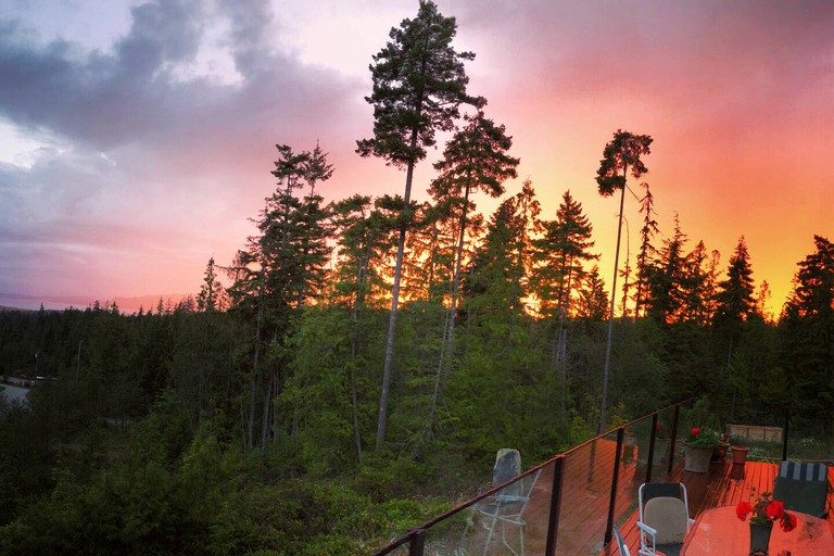 Vacation Rentals (Canada, --, --)