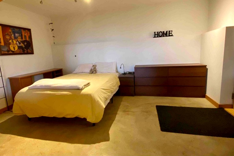 Vacation Rentals (Canada, --, --)