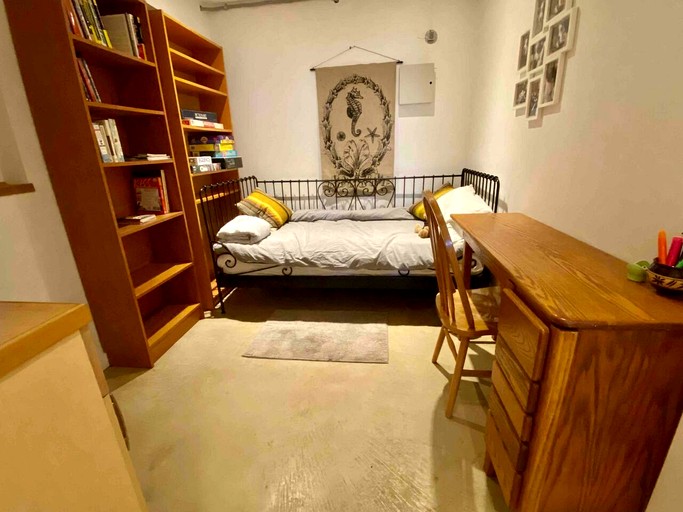 Vacation Rentals (Canada, --, --)