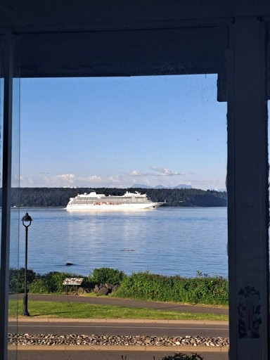 Beach Houses (Canada, Campbell River, British Columbia)