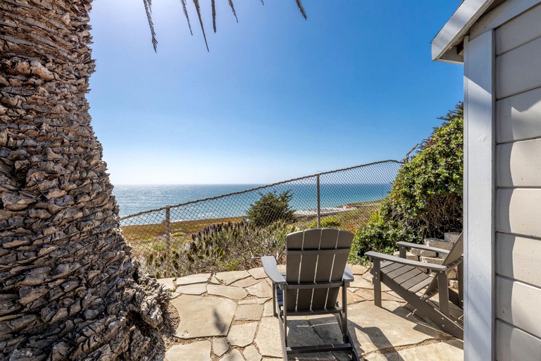 RUOceanfront Coastal Home w/ Breathtaking Views Hiking, Beaches