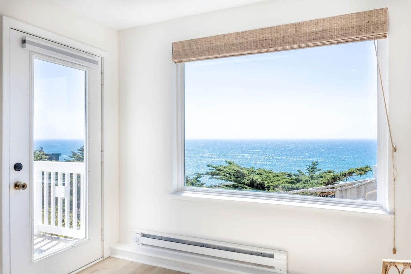 Scenic Oceanfront Coastal Retreat with Private Writer’s Space Near Montara Point Lighthouse, Northern California