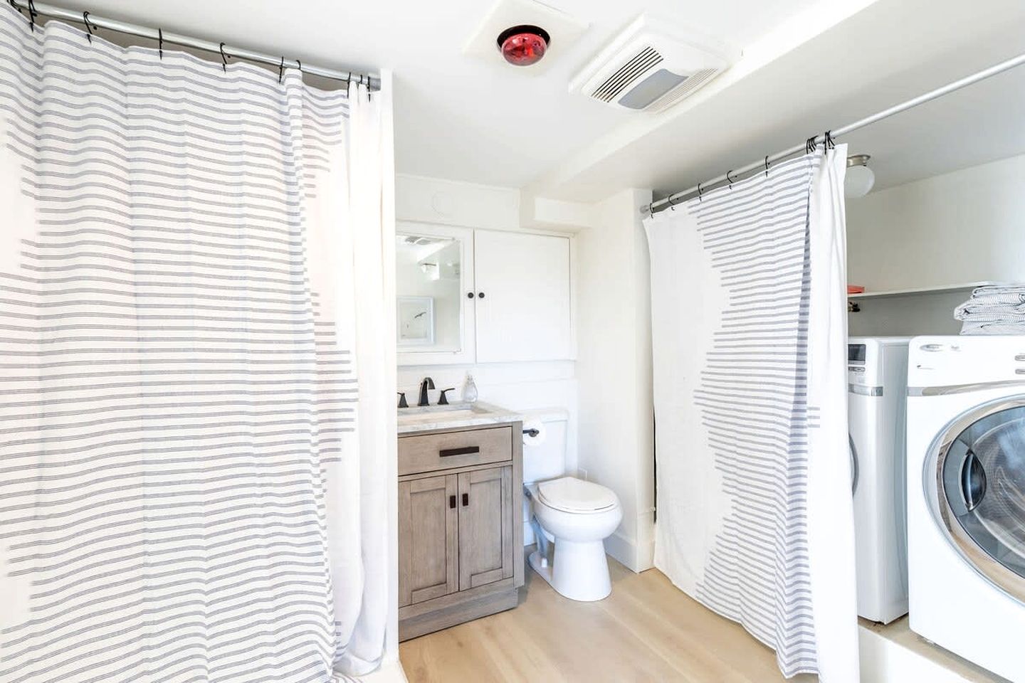 Scenic Oceanfront Coastal Retreat with Private Writer’s Space Near Montara Point Lighthouse, Northern California