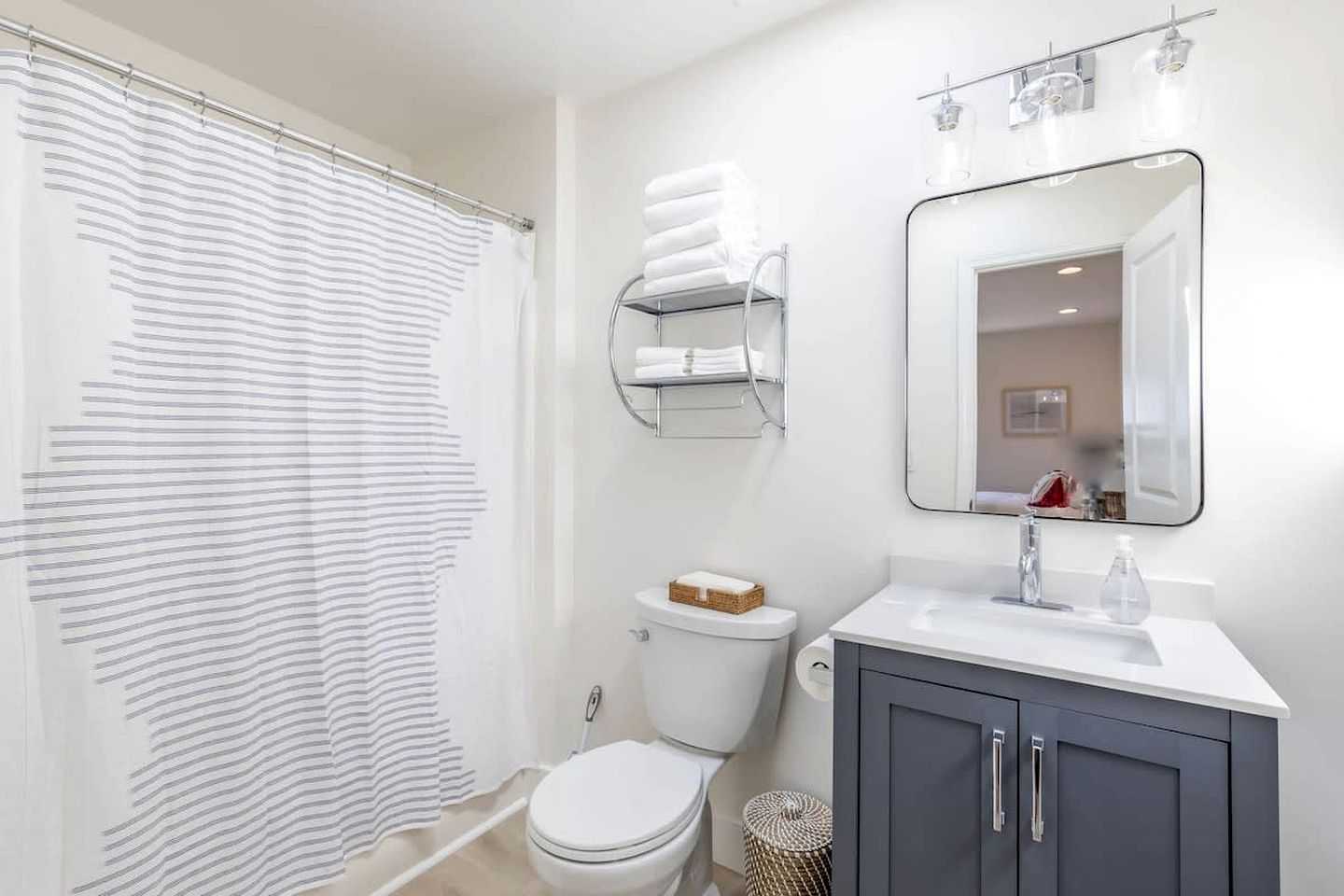 Scenic Oceanfront Coastal Retreat with Private Writer’s Space Near Montara Point Lighthouse, Northern California