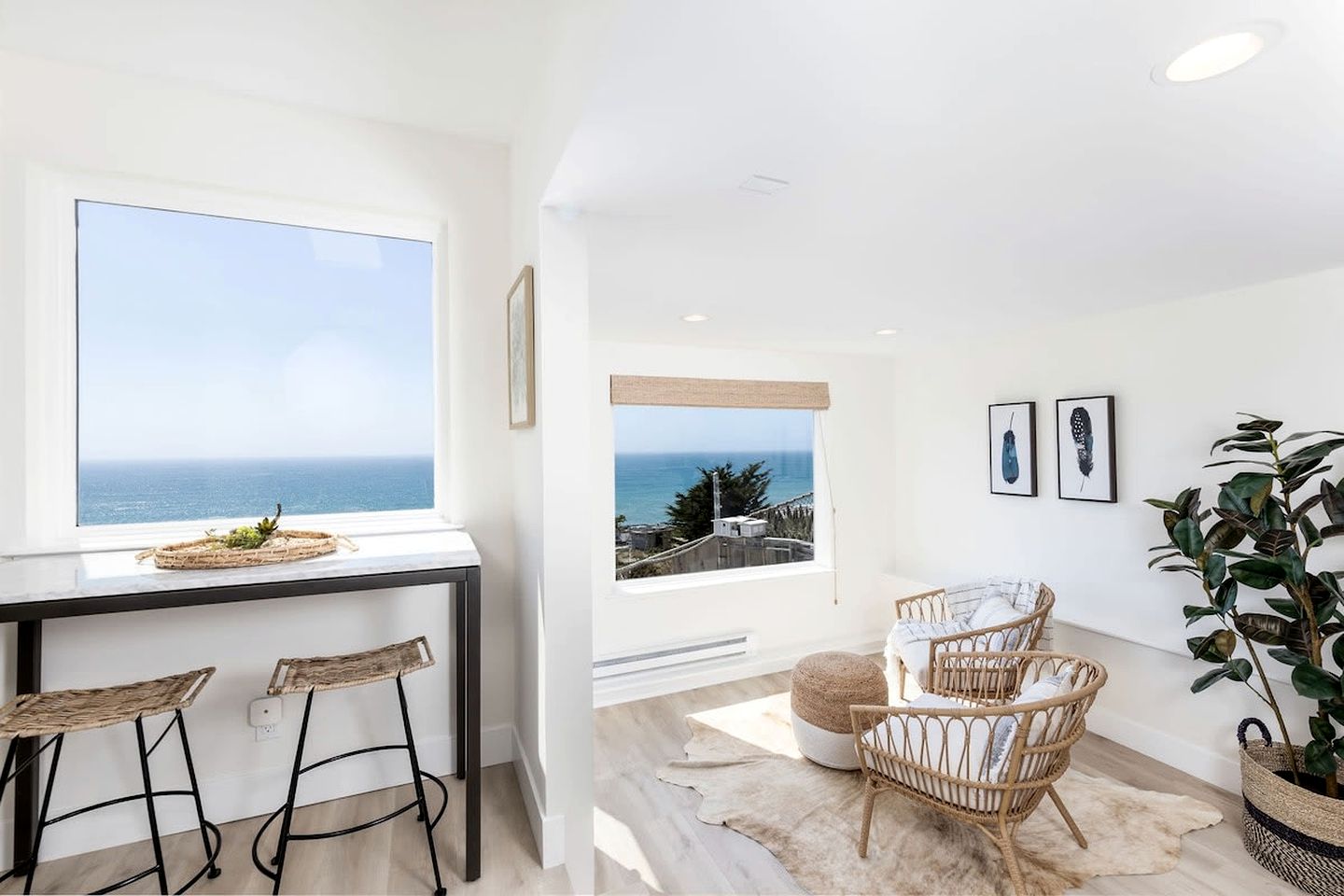 Scenic Oceanfront Coastal Retreat with Private Writer’s Space Near Montara Point Lighthouse, Northern California