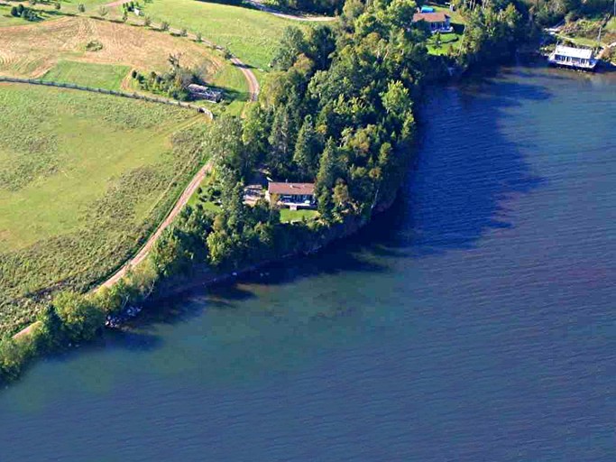Cottages (Chamcook, New Brunswick, Canada)