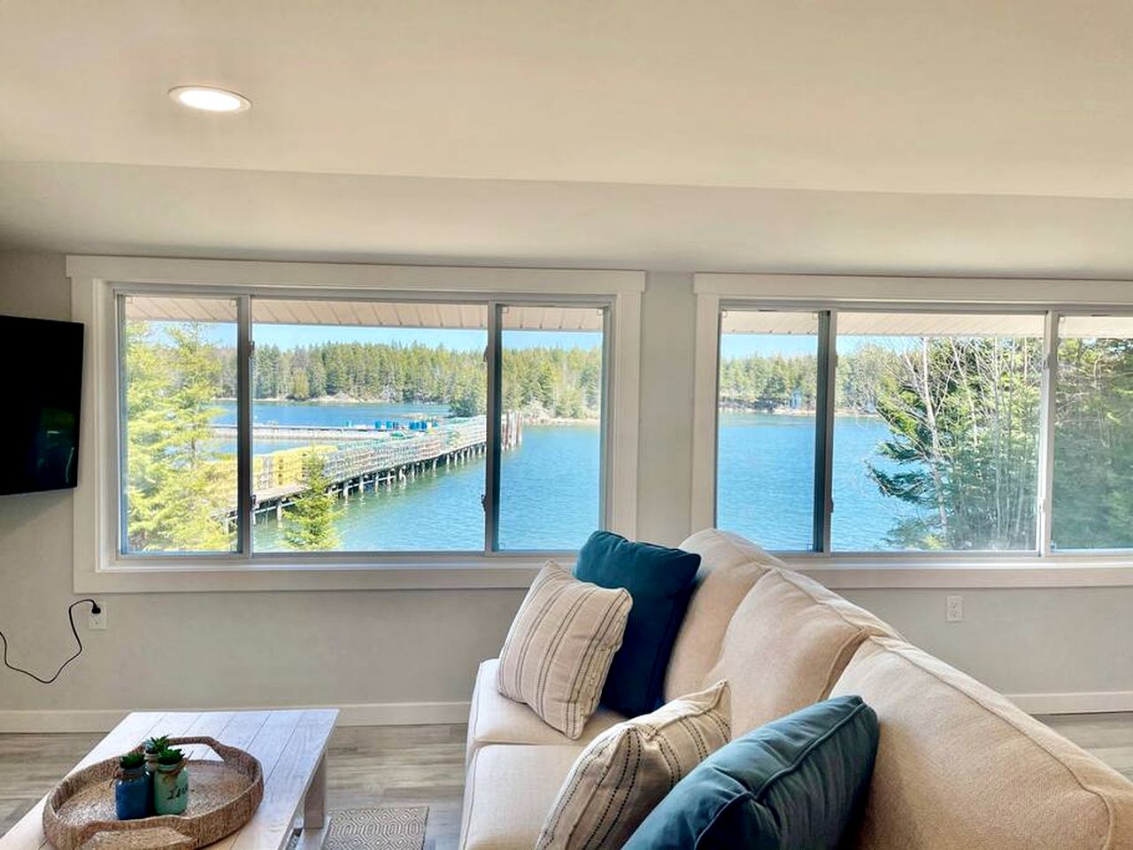 Beautiful Secluded Cabin Nestled Amidst Trees in Milbridge, Maine
