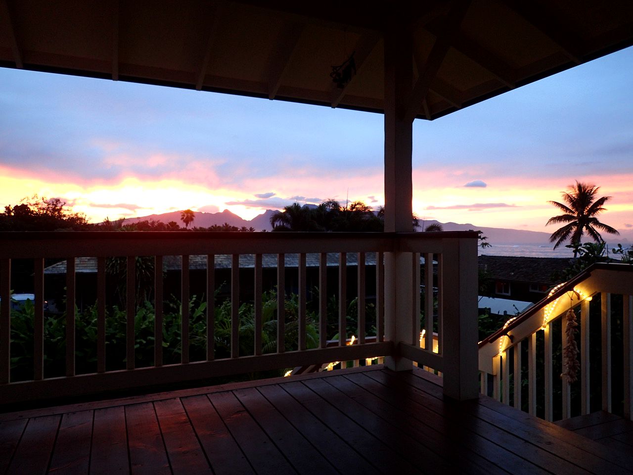 Oceanfront Cottage Rental for Couples Retreat on North Shore of Maui, Hawaii