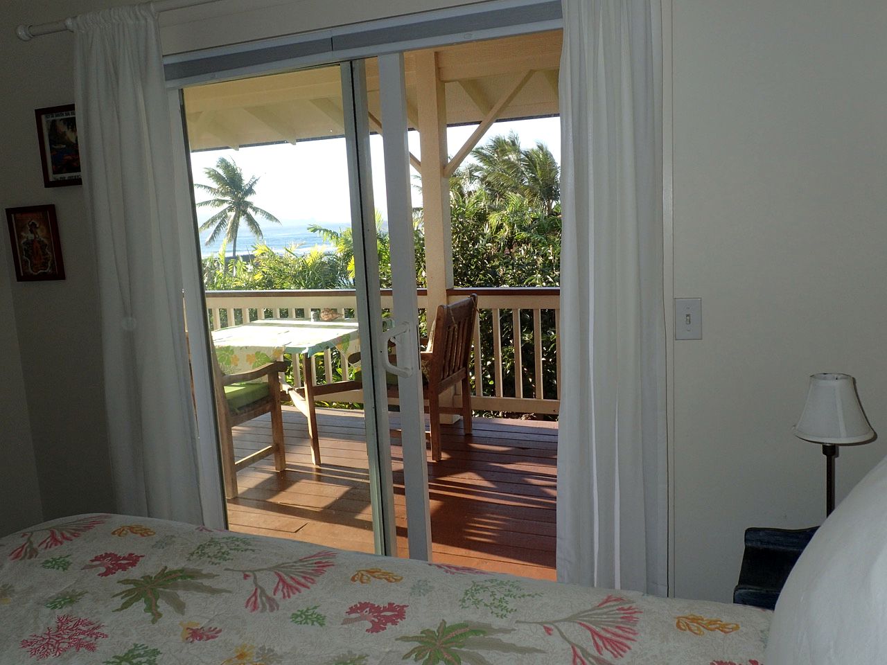 Oceanfront Cottage Rental for Couples Retreat on North Shore of Maui, Hawaii