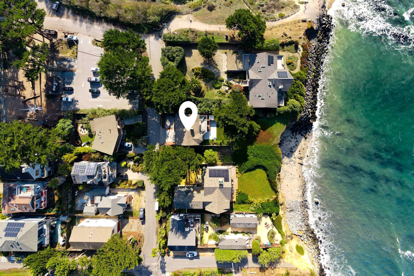 Oceanfront Vacation Rental by The Fitzgerald Marine Reserve in California