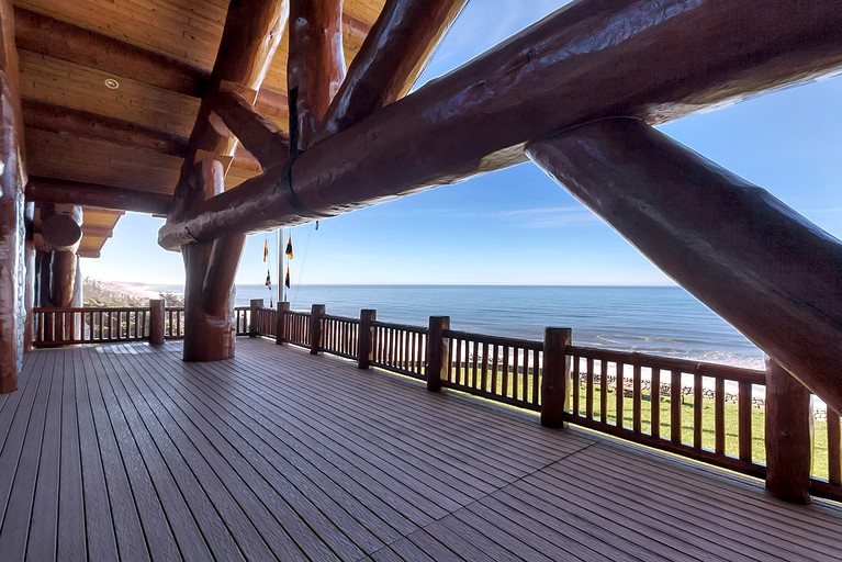 Log Cabins (Gold Beach, Oregon, United States)