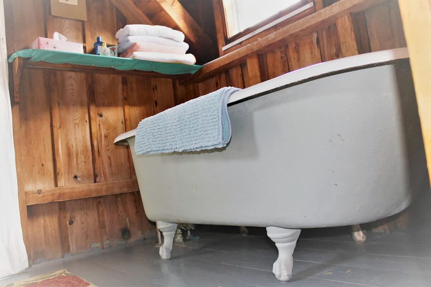 Scenic Waterfront Summer Cottage with Ocean Views, Kayaking & Beach Access near Bar Harbor, Hancock Point, Maine