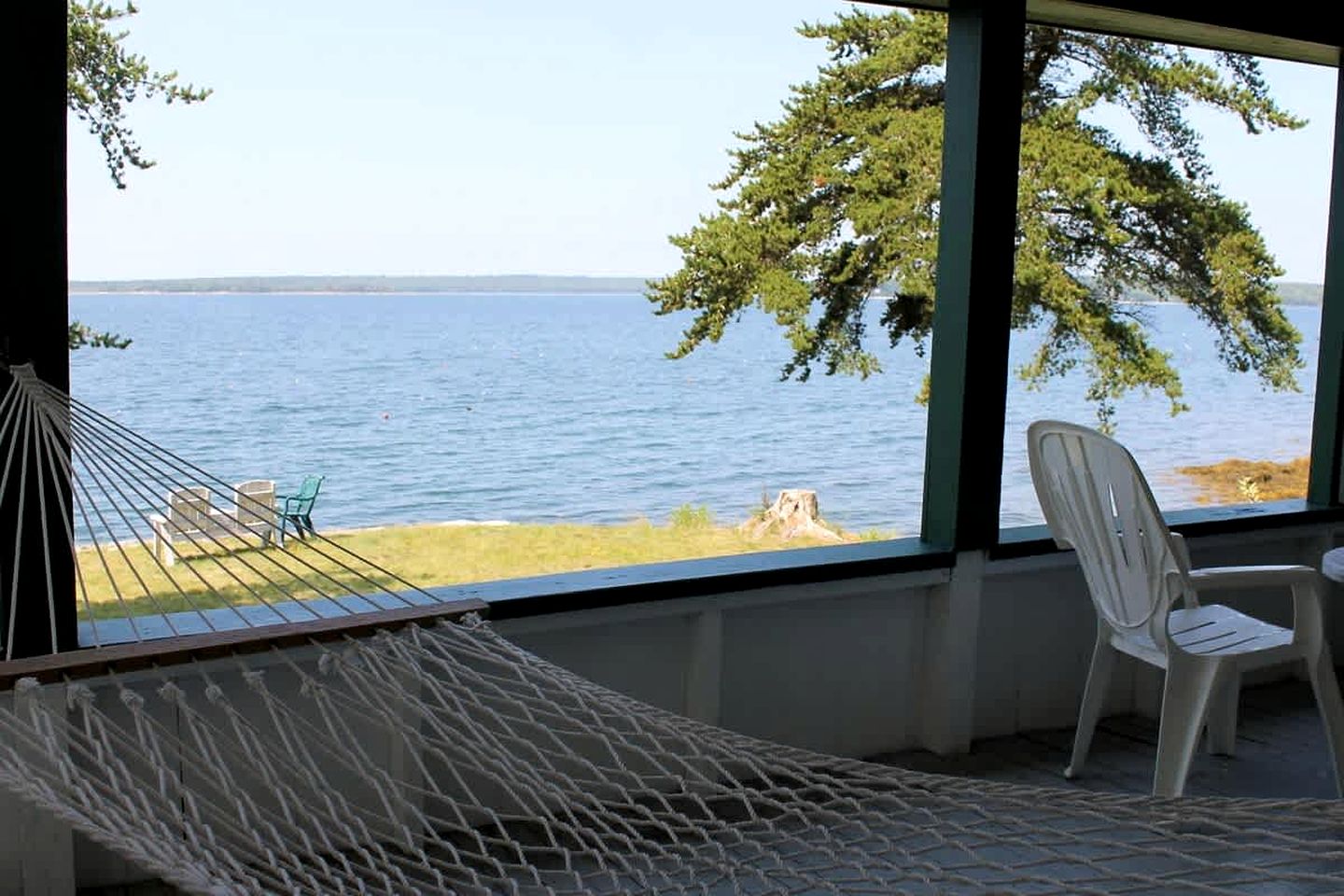 Scenic Waterfront Summer Cottage with Ocean Views, Kayaking & Beach Access near Bar Harbor, Hancock Point, Maine