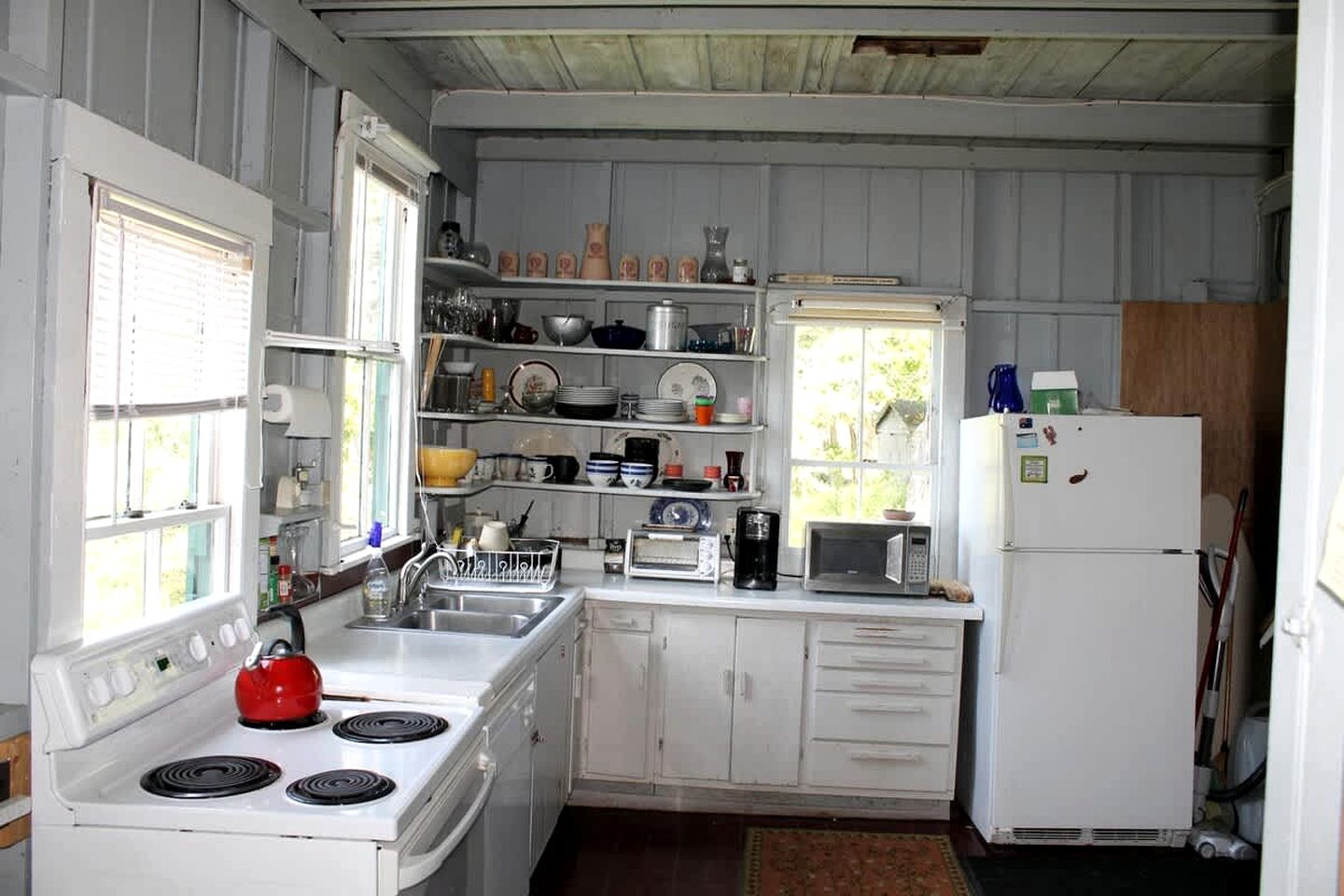 Scenic Waterfront Summer Cottage with Ocean Views, Kayaking & Beach Access near Bar Harbor, Hancock Point, Maine