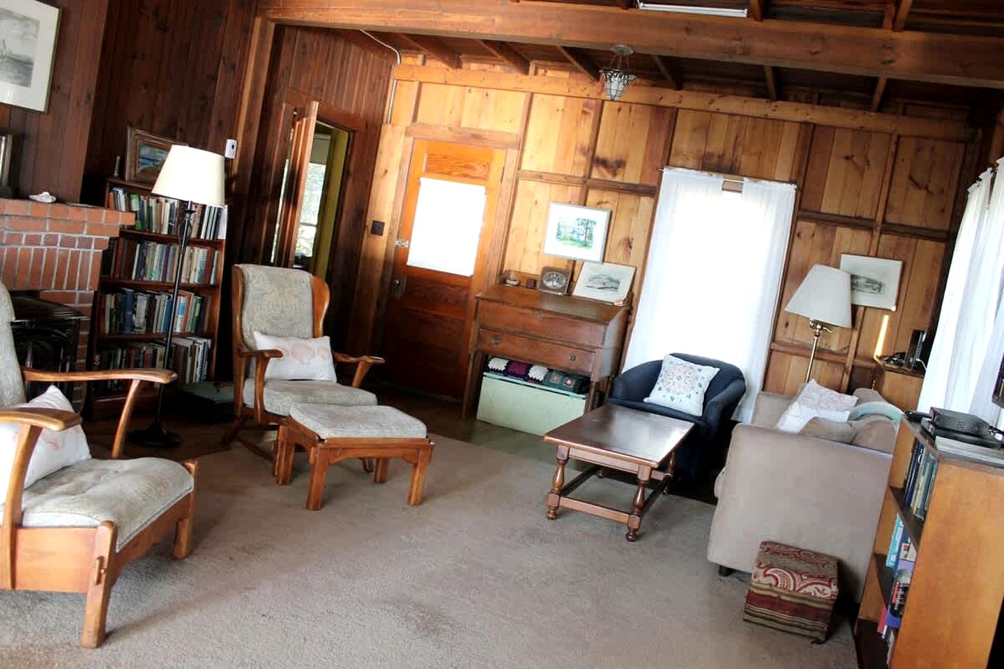 Scenic Waterfront Summer Cottage with Ocean Views, Kayaking & Beach Access near Bar Harbor, Hancock Point, Maine